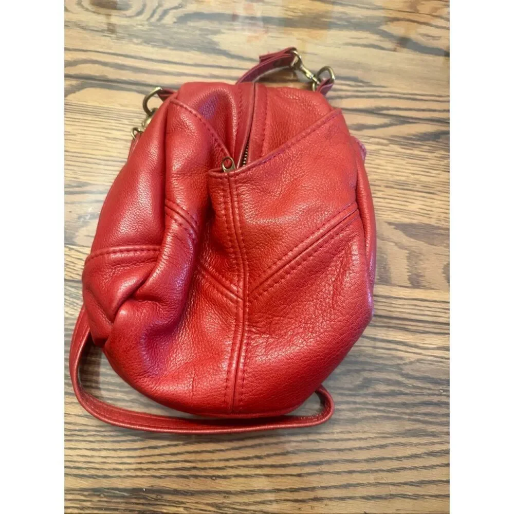 Overland Leather Center Zipper Purse Handbag Crossbody Droplet Bag Red Small‎